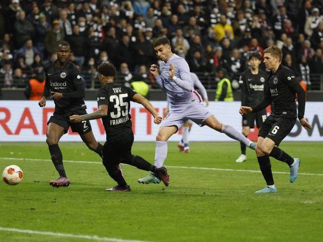  法兰克福客场连胜跻身欧战区行列  