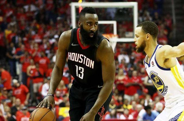  达姆施塔特防守体系严密，密集阵型遏制对手进攻锋芒