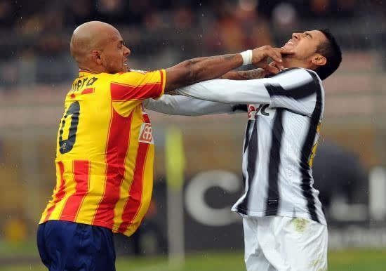  莱切防守固若金汤，零封对手保持不失球纪录