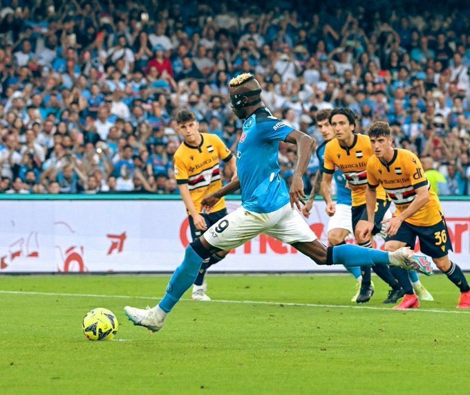  那不勒斯主场四球横扫蒙扎，奥斯梅恩独造三球闪耀全场  